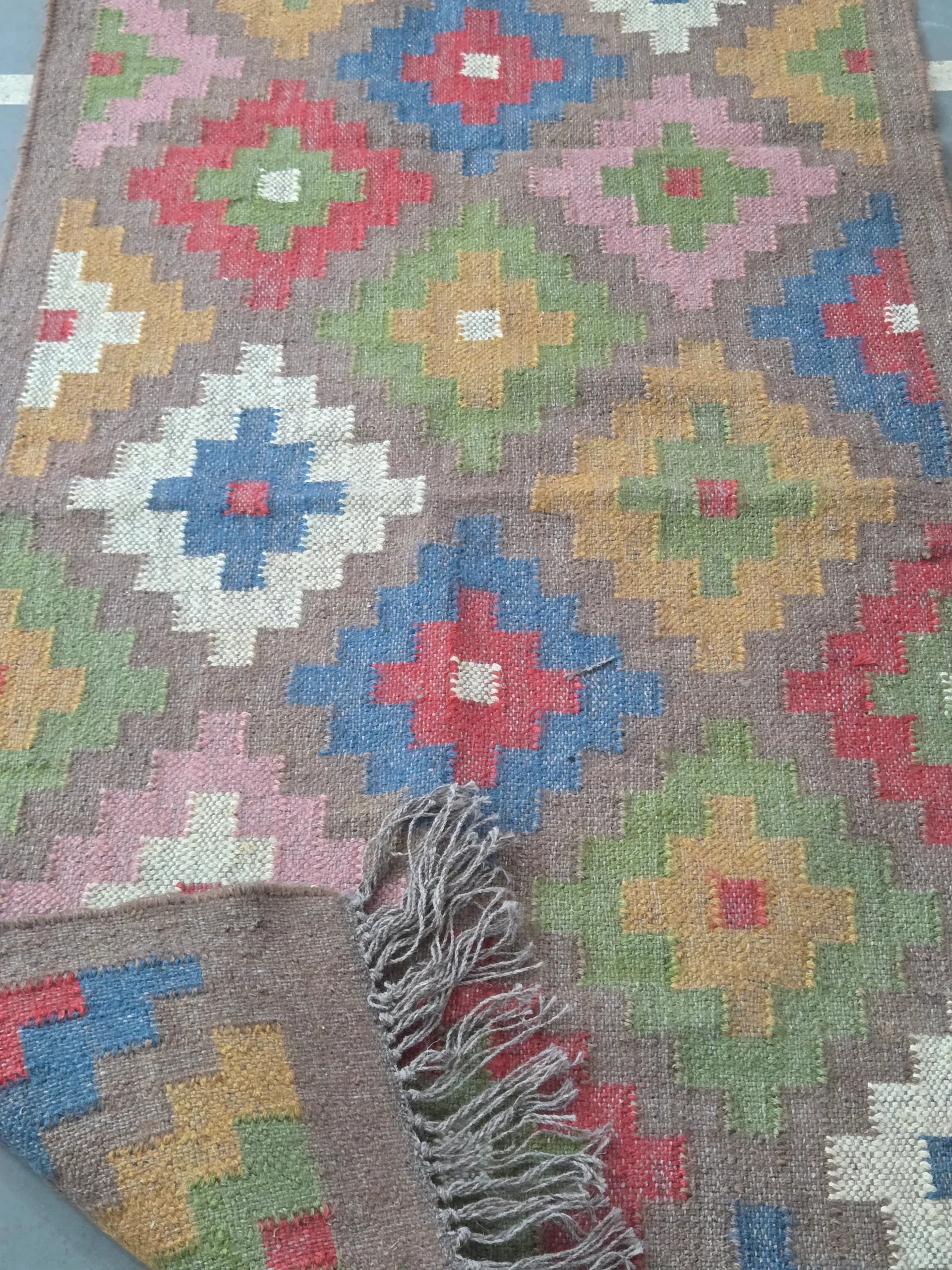 Decorative Indian geometric pattern rug