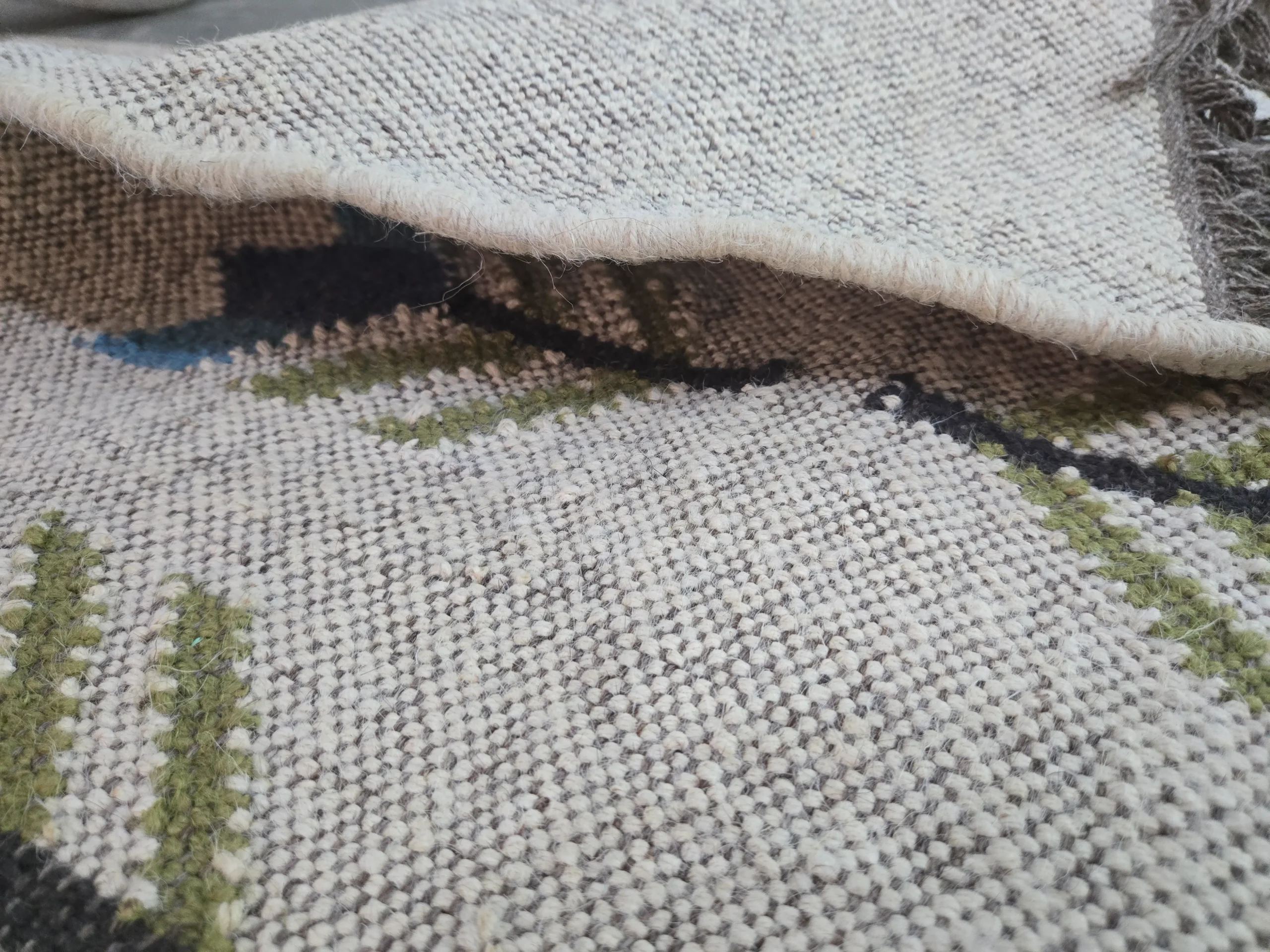 Geometric arrow boho rug design