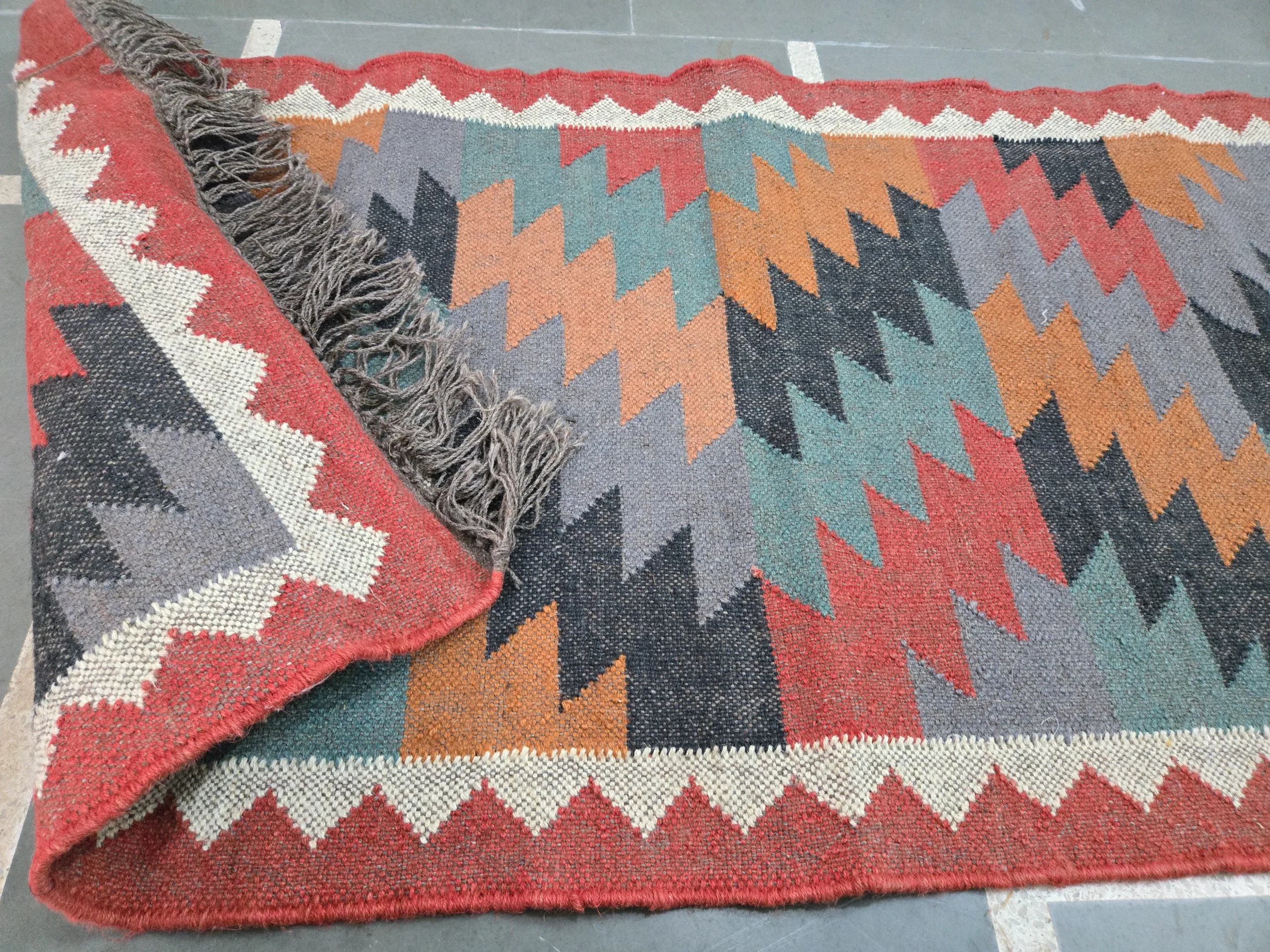 Indian handwoven wool jute rug