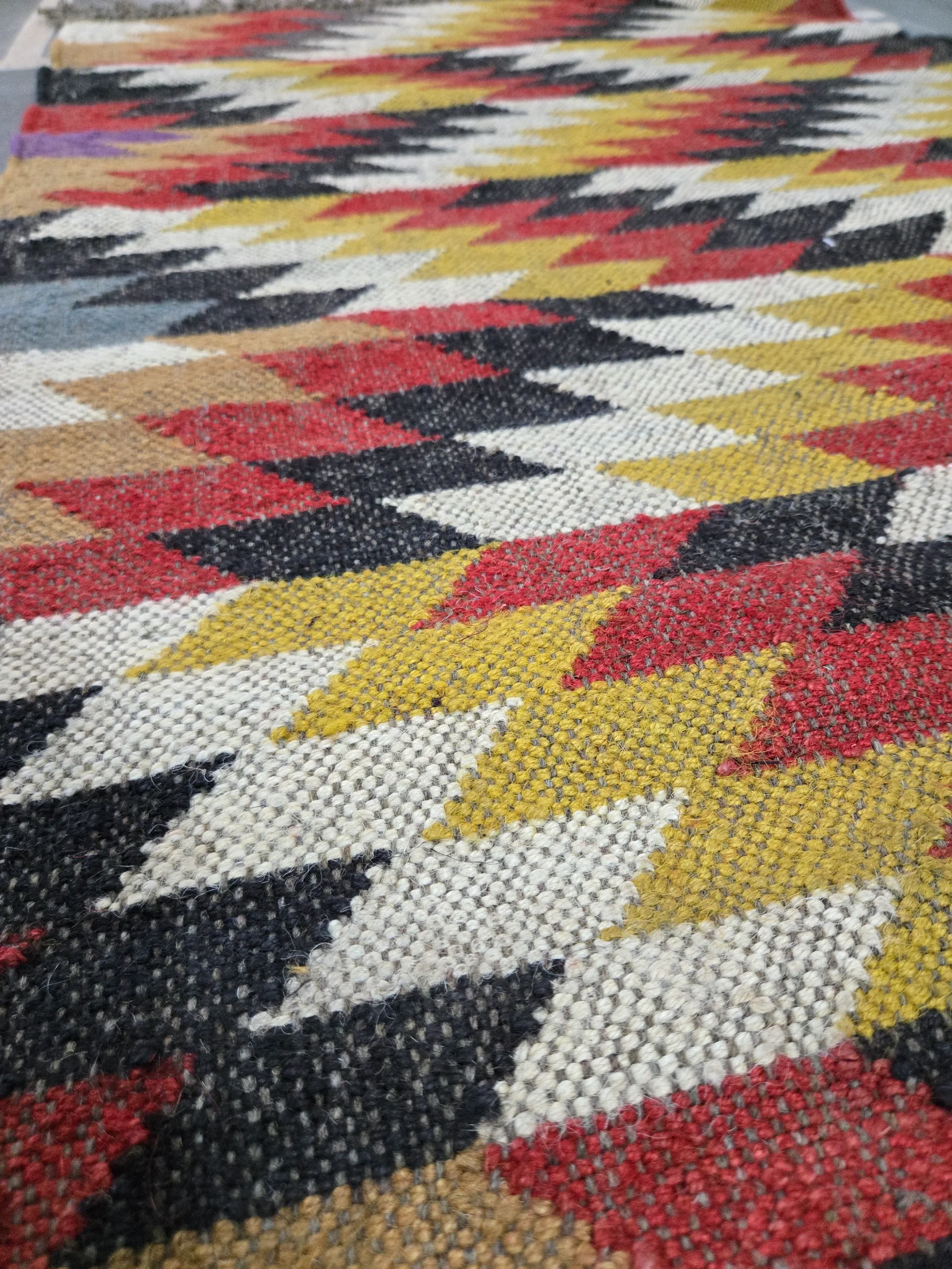 Kilim dhurrie rug Indian design