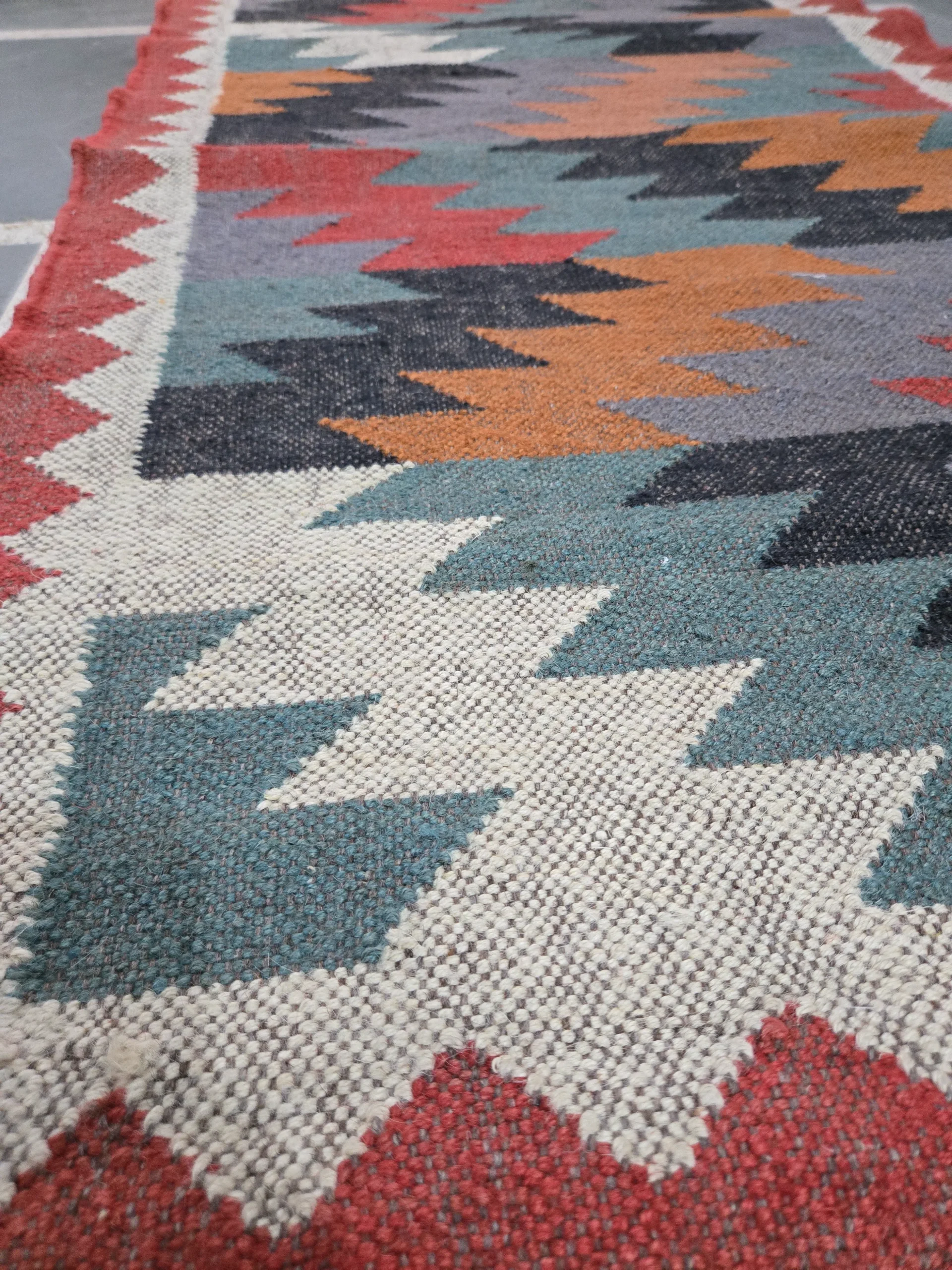 Natural wool jute woven rug