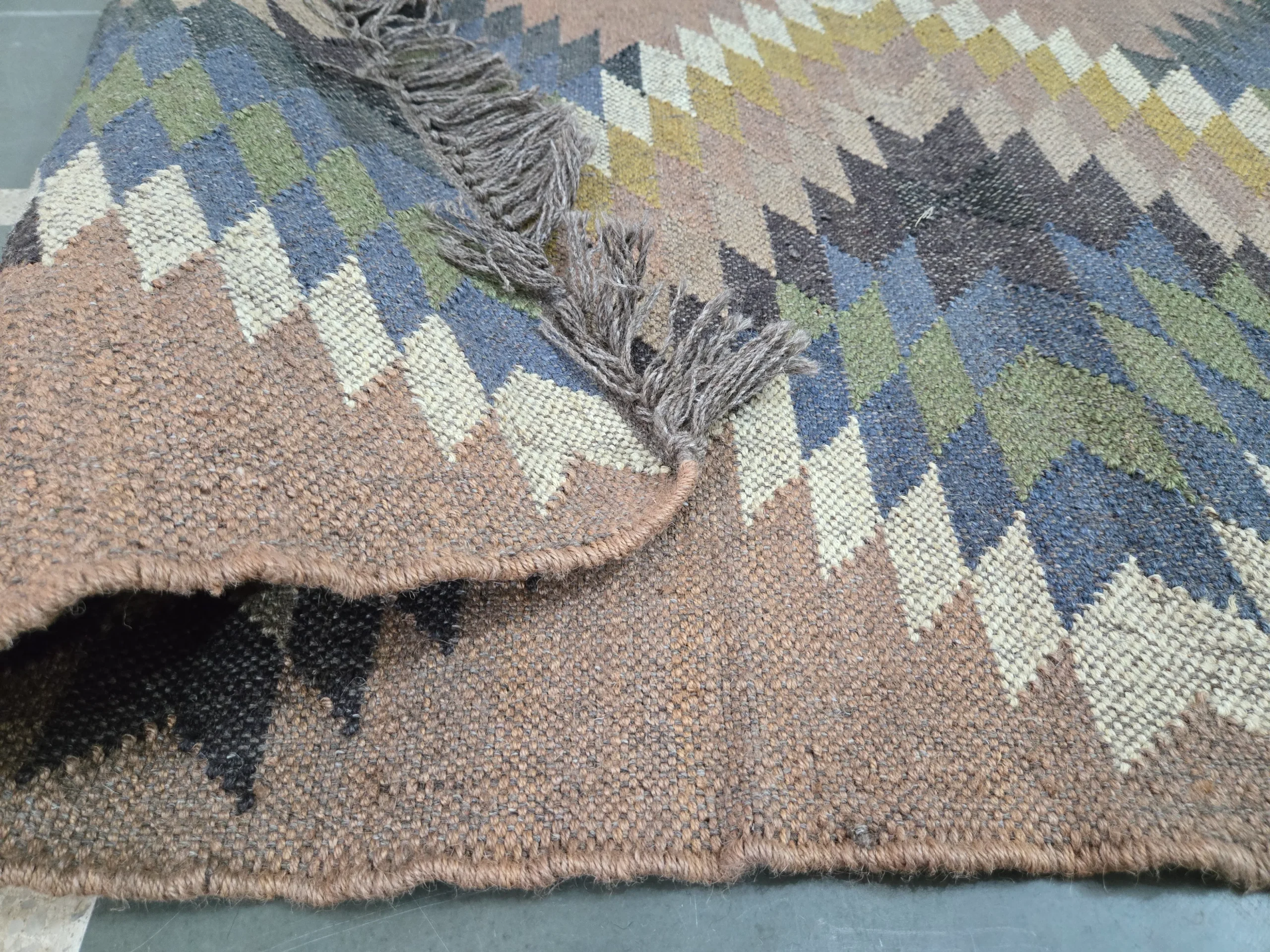 Traditional Moroccan style kilim rug
